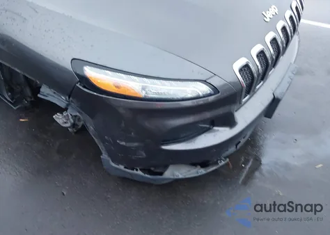 2016 Jeep Cherokee Latitude из США, поврежденный, VIN 1C4PJMCS2GW345666